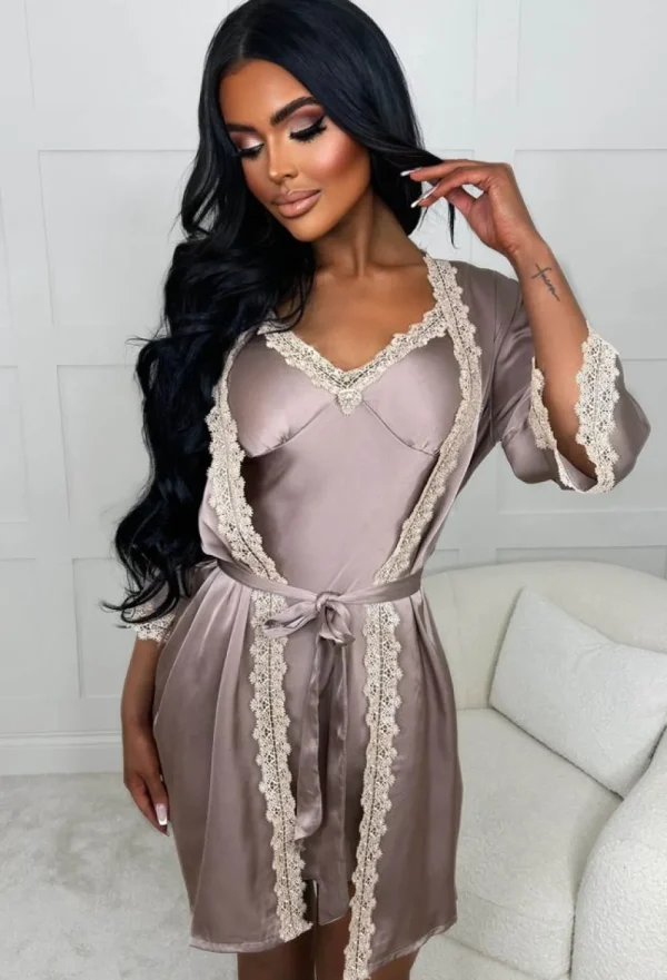 HNATALIE Be Sultry Taupe Lace Trim Padded Cup Cami Night Dress And Robe Set<Women Nightwear