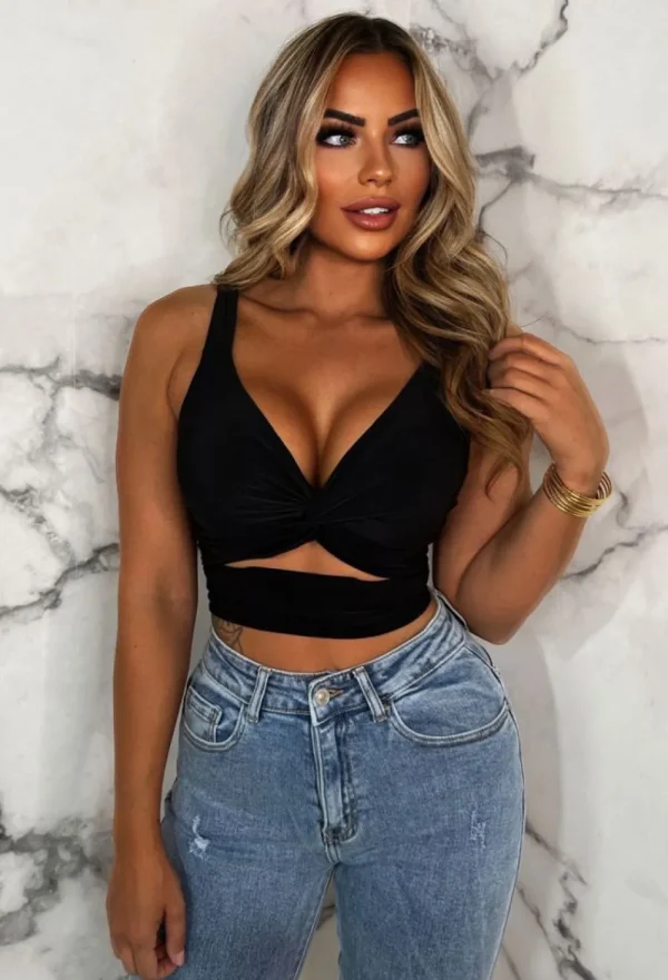 STYLEWISE Favourite Feeling Black Cut Out Crop Top<Women Tops