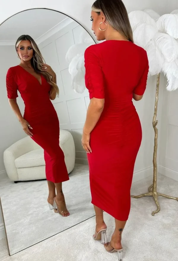 SOFT TOUCH Love Me Always Red Ruched Stretch Midi Dress<Women Dresses