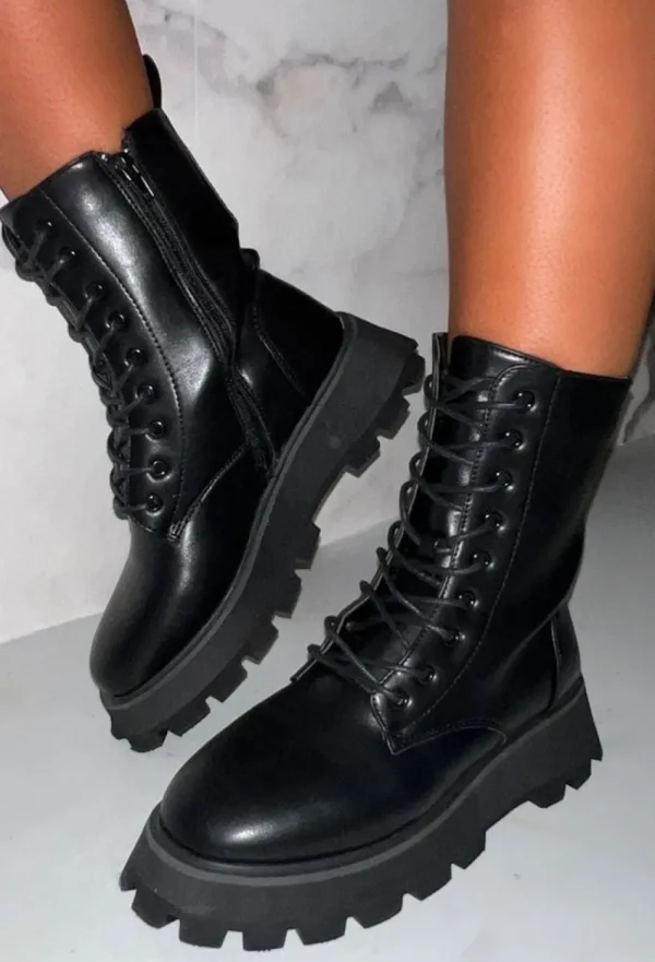 CITY SHOES One Call Away Black Chunky Wedge Lace Up Boot<Women Boots