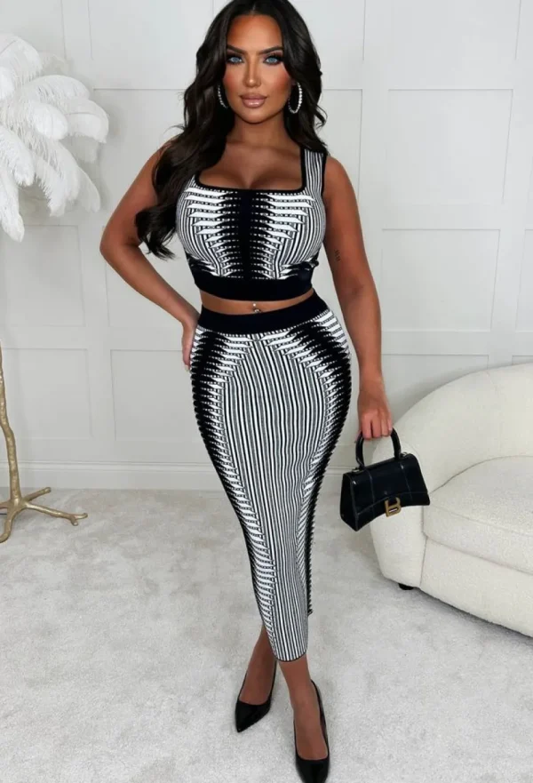 MOOCCI Shape Of You Monochrome Body Sculpt Illusion Knitted Midi Co-Ord Set<Women Knitwear