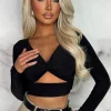 STYLEWISE That Feeling Black Stretch Cut Out Long Sleeve Crop Top<Women Tops